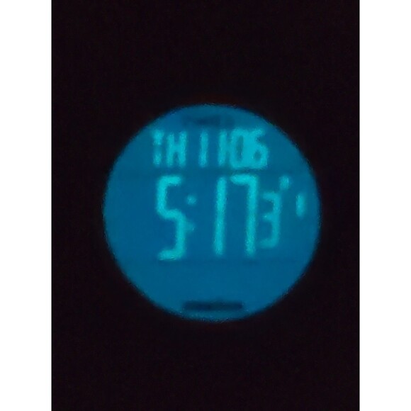 Timex Ironman Essential 30 Digital Watch WR 100M Indiglo Chronograph New Battery - Picture 11 of 11